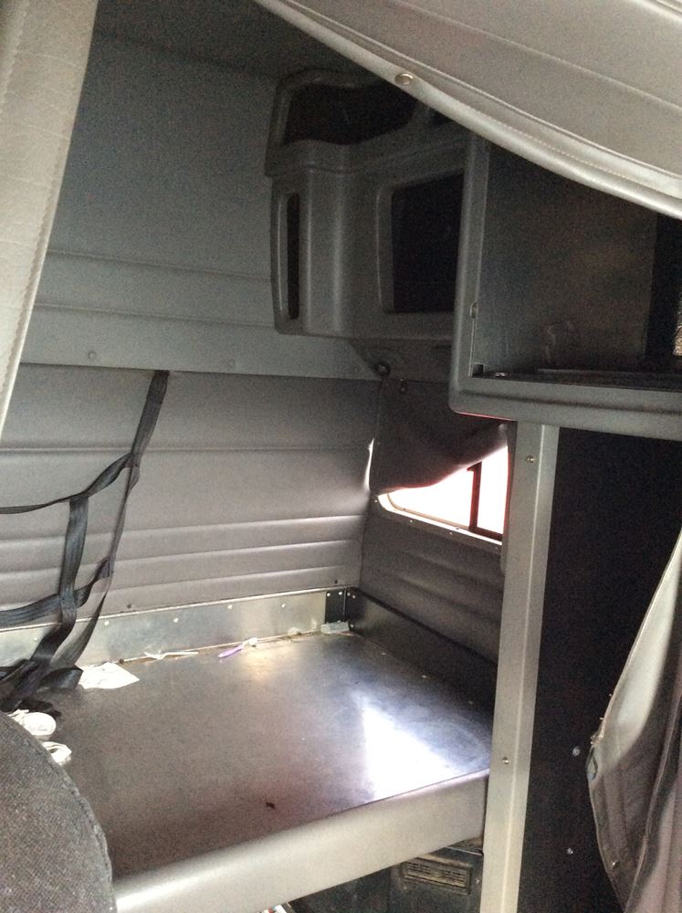 Image 5 of part Used 2009 Peterbilt 386 Sleeper