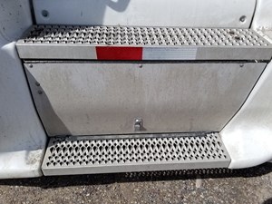 Used 2009 Peterbilt 386 Tool Box (Stock #32518-9)) Part Image