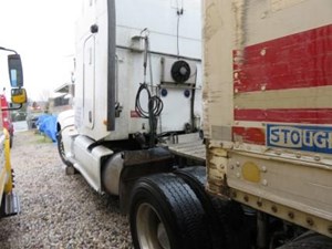 Used 2010 Peterbilt 386 Sleeper Part (Stock #20917-24)) Part Image