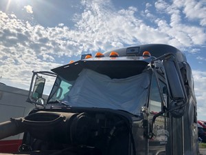 Used 2010 Peterbilt 386 Sun Visor (Stock #61418-7)) Part Image