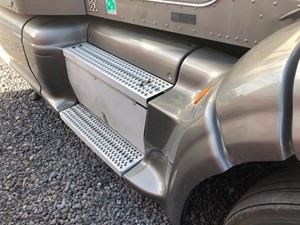 Used 2010 Peterbilt 386 Tool Box (Stock #61418-10)) Part Image
