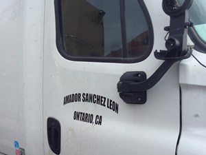 Used 2011 Freightliner Cascadia 125 Door (Stock #32117-11)) Part Image