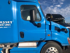 Used 2012 Freightliner Cascadia 132 Side View Mirror (Stock #61421-6)) Part Image