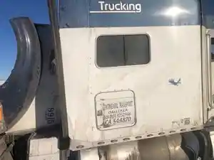 Used 2012 Peterbilt 386 Sleeper Part (Stock #11423-25)) Part Image