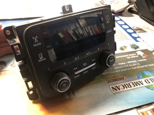 Used 2013-2018 Dodge Ram Radio (Stock #P-14679)) Part Image