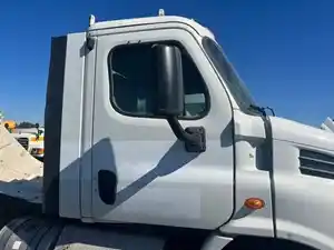 Used 2013 Freightliner Cascadia 113 Cab (Stock #71723-6)) Part Image