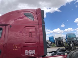 Used 2013 Freightliner Cascadia 132 Sleeper Fairing (Stock #50522-21)) Part Image