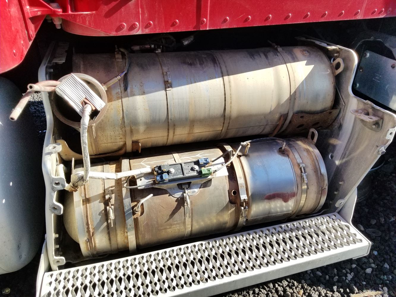 2013 Peterbilt 386 (Stock #41918-17) | Diesel Particulate Filter (DPF