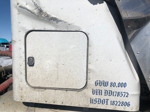 Used 2013 Peterbilt 389 Sleeper Part (Stock #22220-20)) Part Image