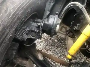 Used 2015 Freightliner Cascadia 125 Front Axle, Complete (Stock #60423-21)) Part Image