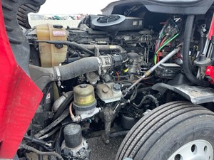 2015 Freightliner Cascadia Air Cleaners (Stock #121621-19) Part Image