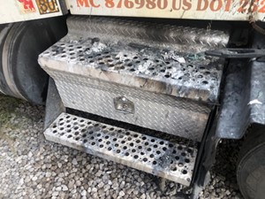 Used 2015 Kenworth T800 Tool Box (Stock #82621-1)) Part Image