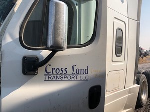 Used 2016 Freightliner Cascadia 125 Door (Stock #92620-3)) Part Image