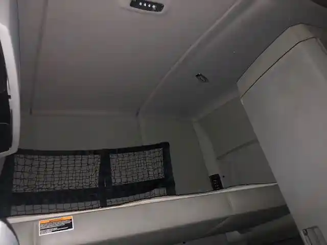 Image 6 of part Used 2016 Kenworth T680 Cab