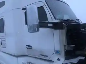 Used 2016 Kenworth T680 Door (Stock #122122-6)) Part Image
