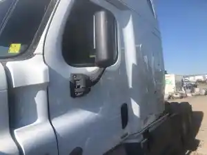 Used 2017 Freightliner Cascadia 125 Door (Stock #50523-5)) Part Image