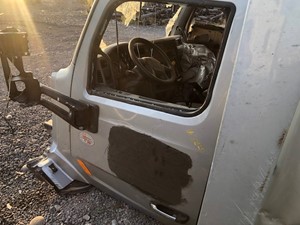 Used 2017 Peterbilt 579 Door (Stock #82120-1)) Part Image