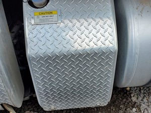 Used 2018 Freightliner Cascadia 123 DEF Tank (Stock #100119-2)) Part Image