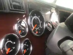 Used 2019 Western Star 5700 Instrument Cluster (Stock #110422-2)) Part Image
