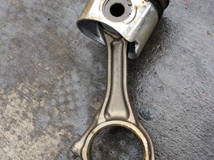 Used Cummins ISB Piston & Rod (Stock #6.7-10)) Part Image