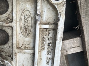 Used Peterbilt 387 Hood Hinge Image