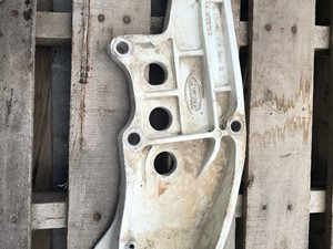 Used Peterbilt 387 Hood Hinge Image