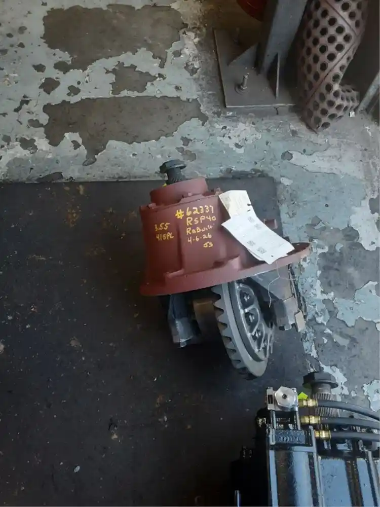 Rebuilt Universal Eaton RSP40 Rear Rear (Tandem Rear or Single)