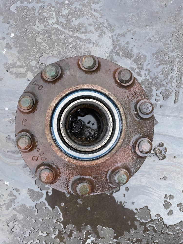 Stud Pilot / Budd Rear (Stock P14556) Wheel Ends, Spokes, and Hubs