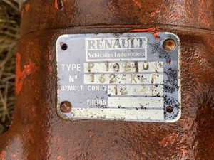 Used Universal Renault Rear Rear (Tandem Rear or Single) (Stock #P-862)) Part Image
