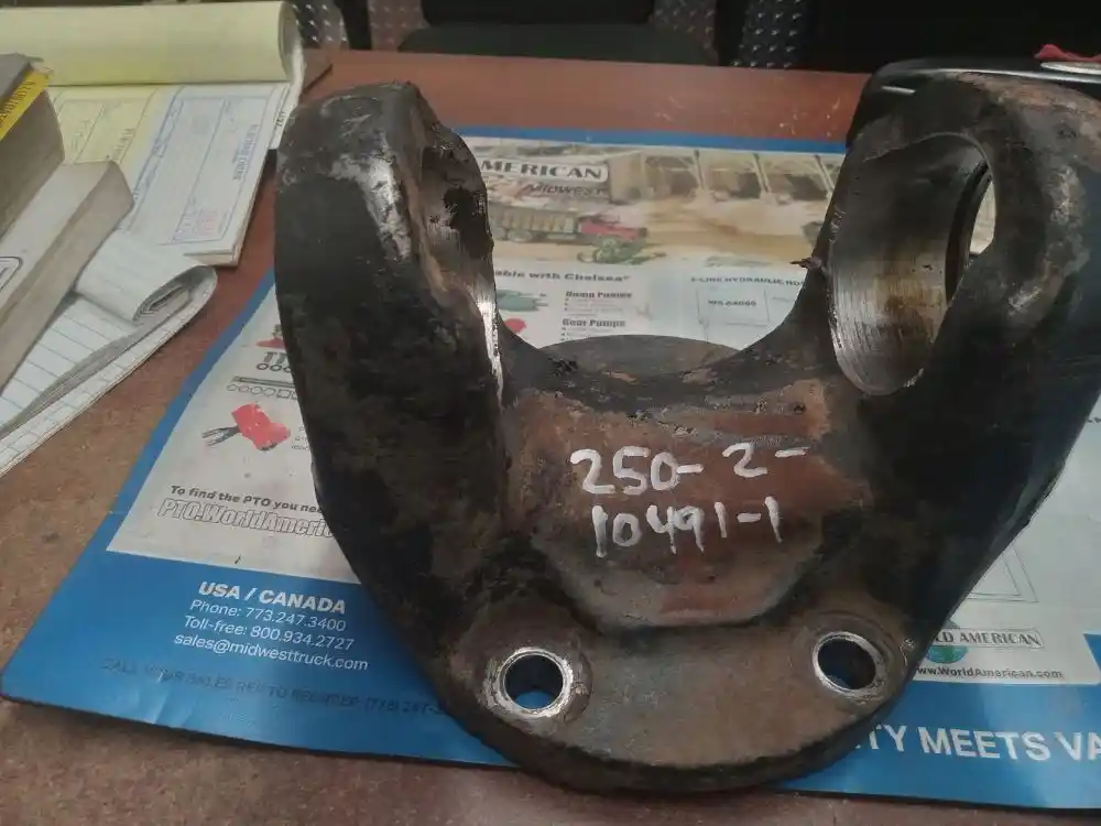 Used Universal Volvo AT2612D Transmission Yoke for sale Ucon Idaho