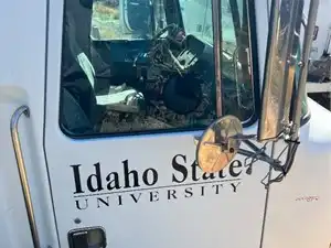 Used Universal VolvoWhiteGMC WIA Areo Series Door (Stock #ISU)) Part Image