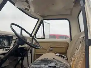 Used 1976 Ford F600 Cab (Stock #100725-1)) Part Image