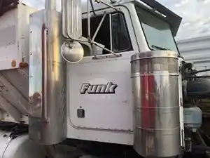 Used 1988 Peterbilt 379 Door (Stock #73023-11)) Part Image