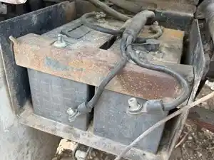 Used 1990 Ford LTL9000 Battery Box (Stock #40925-19)) Part Image