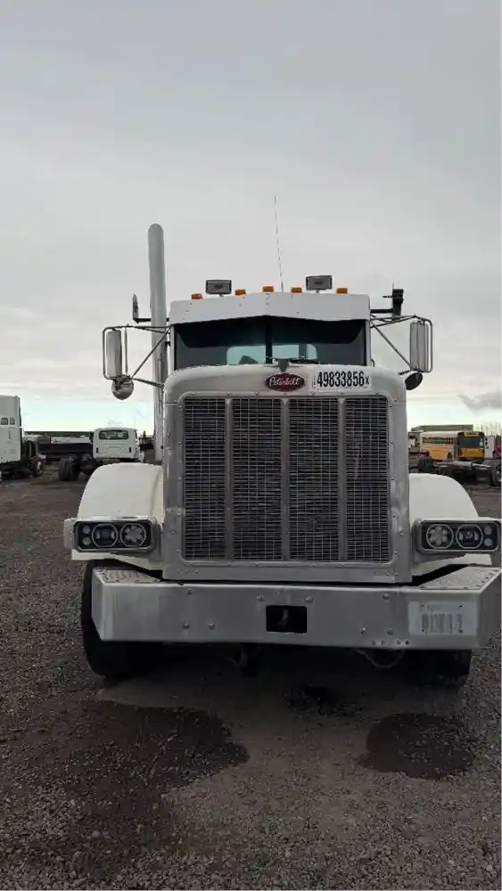 Image 3 of part Used 1993 Peterbilt 378 Bumper