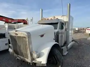 Used 1994 Peterbilt 379 Cab (Stock #111623-8)) Part Image