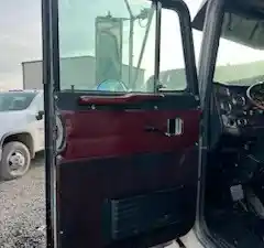 Used 1994 Peterbilt 379 Door (Stock #111623-6)) Part Image
