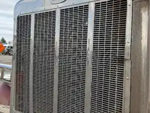 Used 1995 Peterbilt 378 Grille (Stock #31926-21)) Part Image