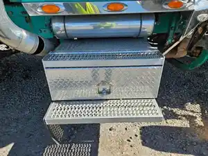 Used 1995 Peterbilt 379 Tool Box Image
