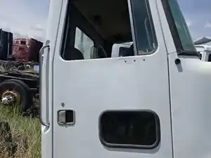 Used 1995 White WG Door (Stock #51523-17)) Part Image