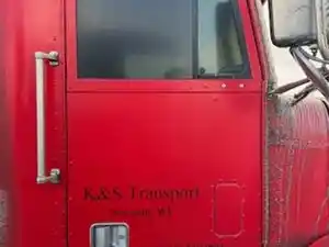 Used 1997 Freightliner FLD120 Door (Stock #111124-18)) Part Image