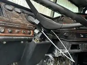 Used 1997 Freightliner FLD120 Steering Column (Stock #111124-21)) Part Image