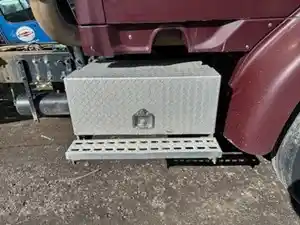 Used 1998 Ford AT9513 Aeromax 113 Battery Box (Stock #32424-17)) Part Image