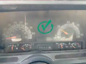 Used 1999 Chevrolet C6500 Instrument Cluster (Stock #70526-17)) Part Image