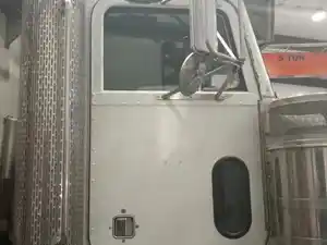Used 1999 Peterbilt 378 Door (Stock #52724-8)) Part Image