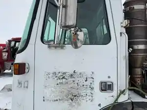 Used 1999 Volvo WX Door (Stock #10825-7)) Part Image