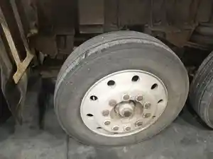 Used 1999 Watson-Chalin Tag Axle (Stock #52724-4)) Part Image