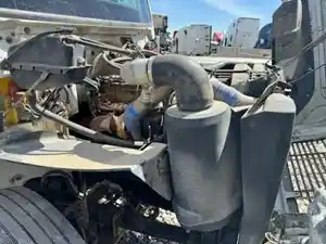 Used 2000 Freightliner FL80 Radiator (Stock #41724-10)) Part Image