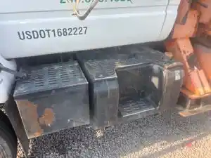 Used 2000 GMC C7500 Step (Stock #71826-10)) Part Image