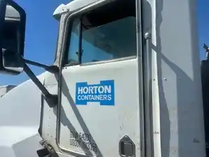 Used 2000 Kenworth T600 Door (Stock #81825-9)) Part Image